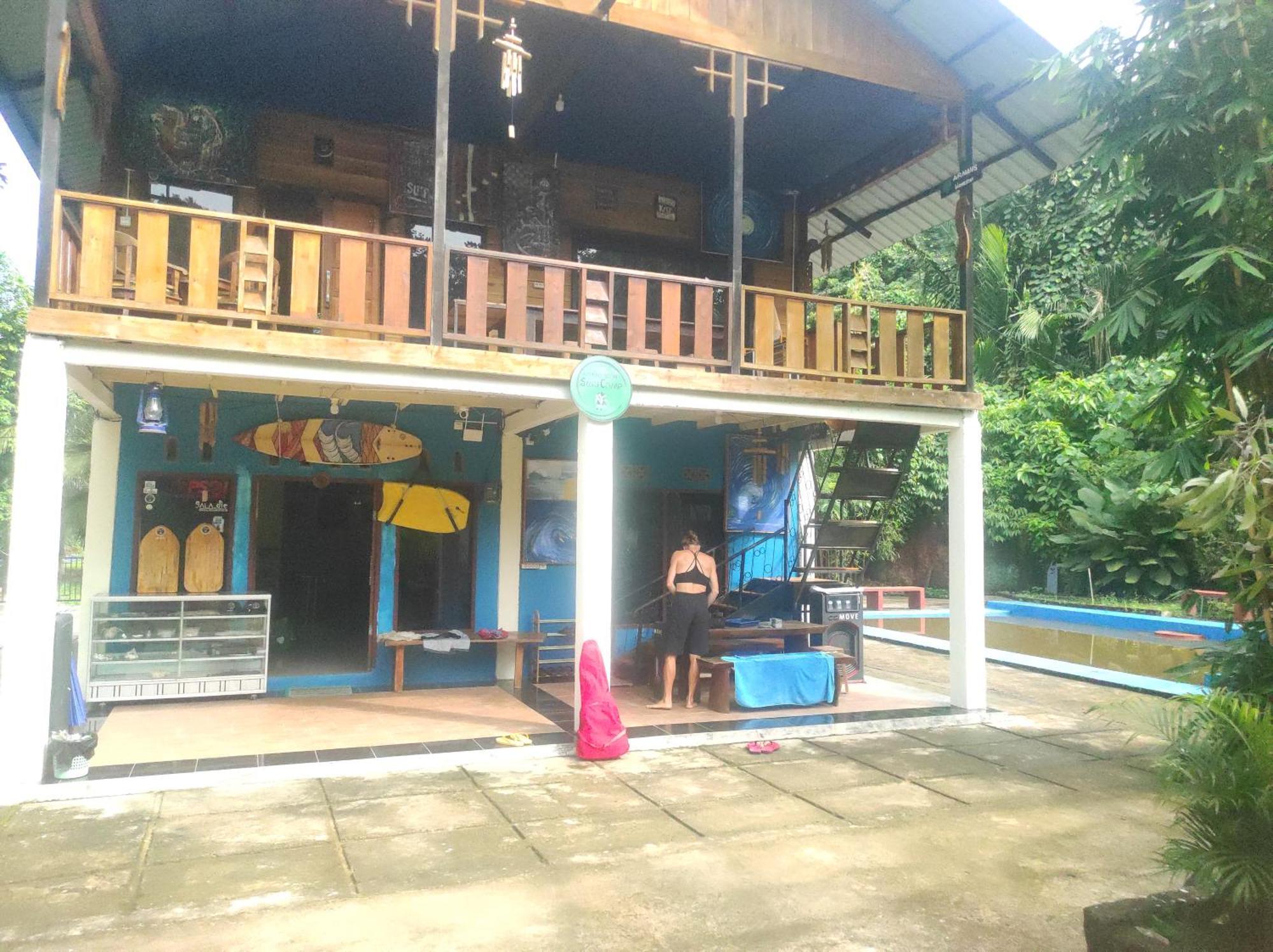 Air Manis Secret Surfcamp Appartement Taluk Batung Buitenkant foto