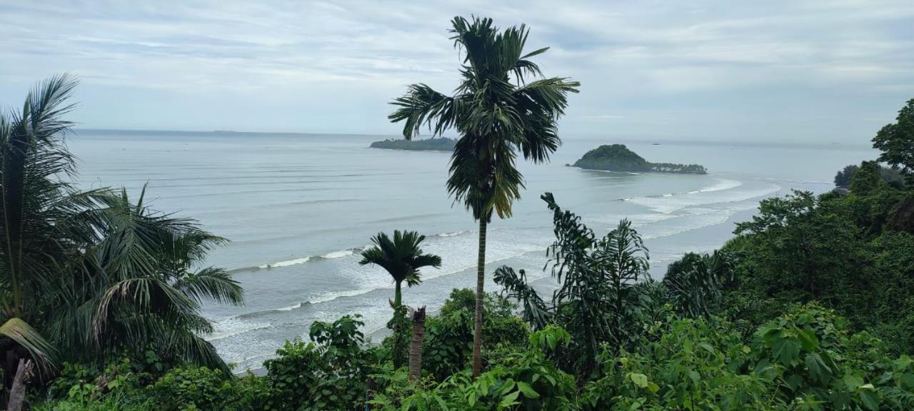 Air Manis Secret Surfcamp Appartement Taluk Batung Buitenkant foto