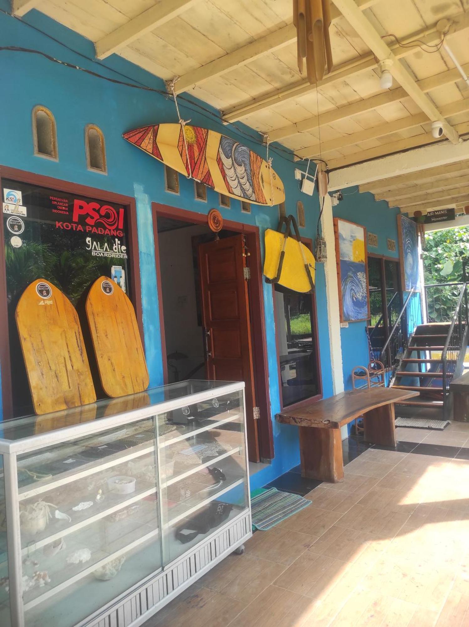 Air Manis Secret Surfcamp Appartement Taluk Batung Buitenkant foto