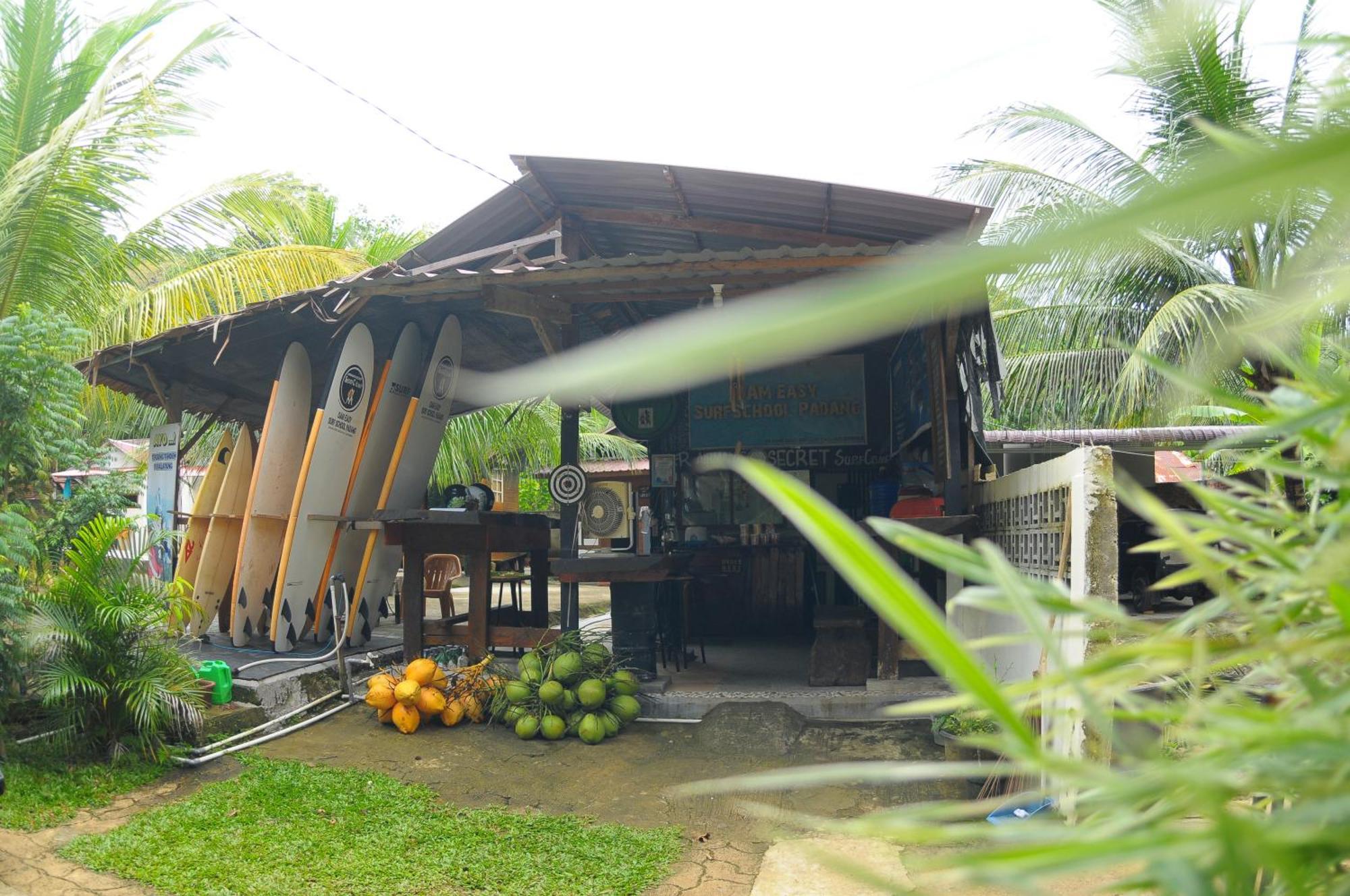 Air Manis Secret Surfcamp Appartement Taluk Batung Buitenkant foto