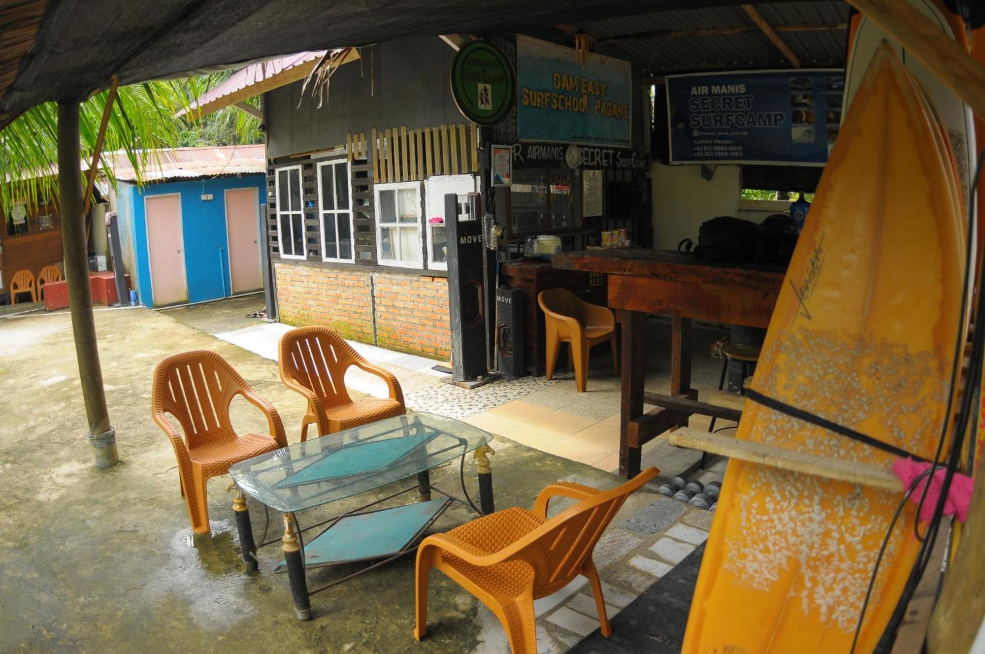Air Manis Secret Surfcamp Appartement Taluk Batung Buitenkant foto