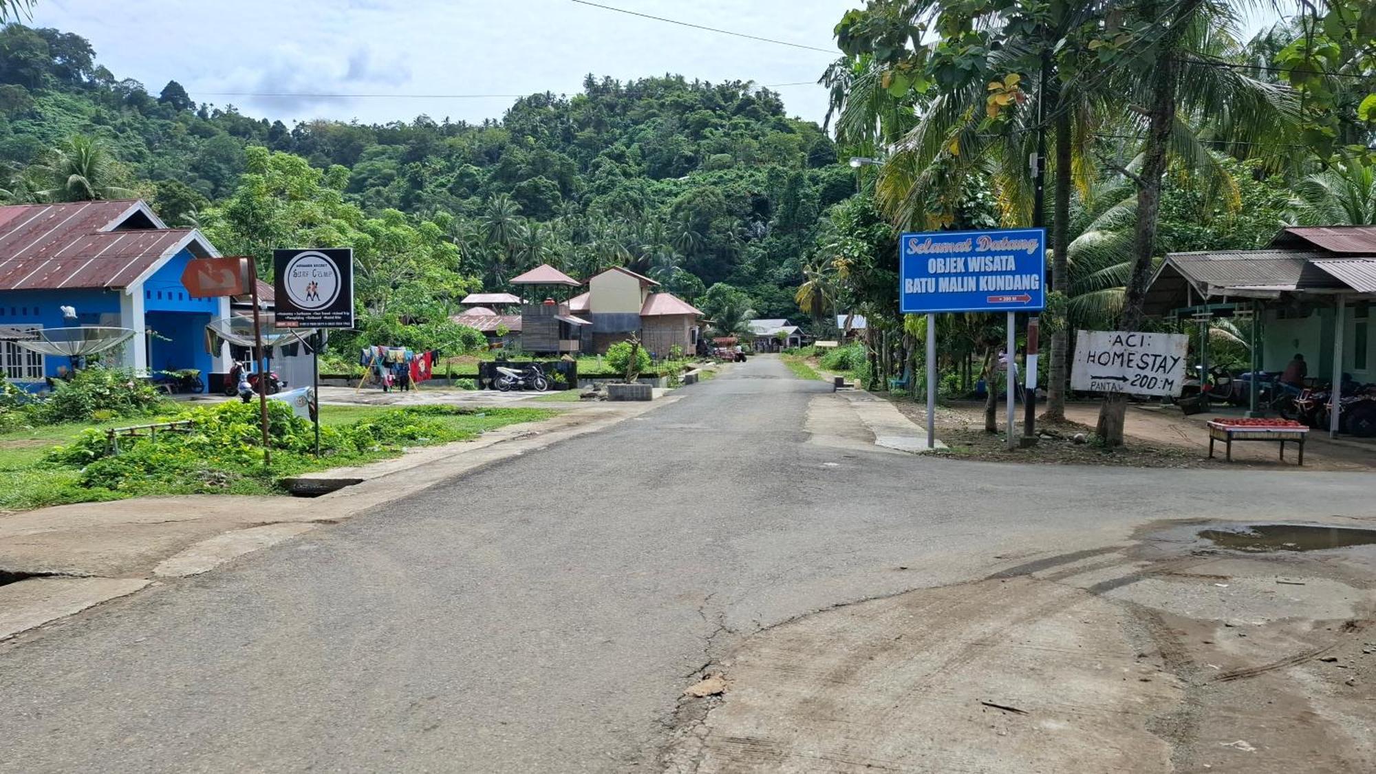Air Manis Secret Surfcamp Appartement Taluk Batung Buitenkant foto