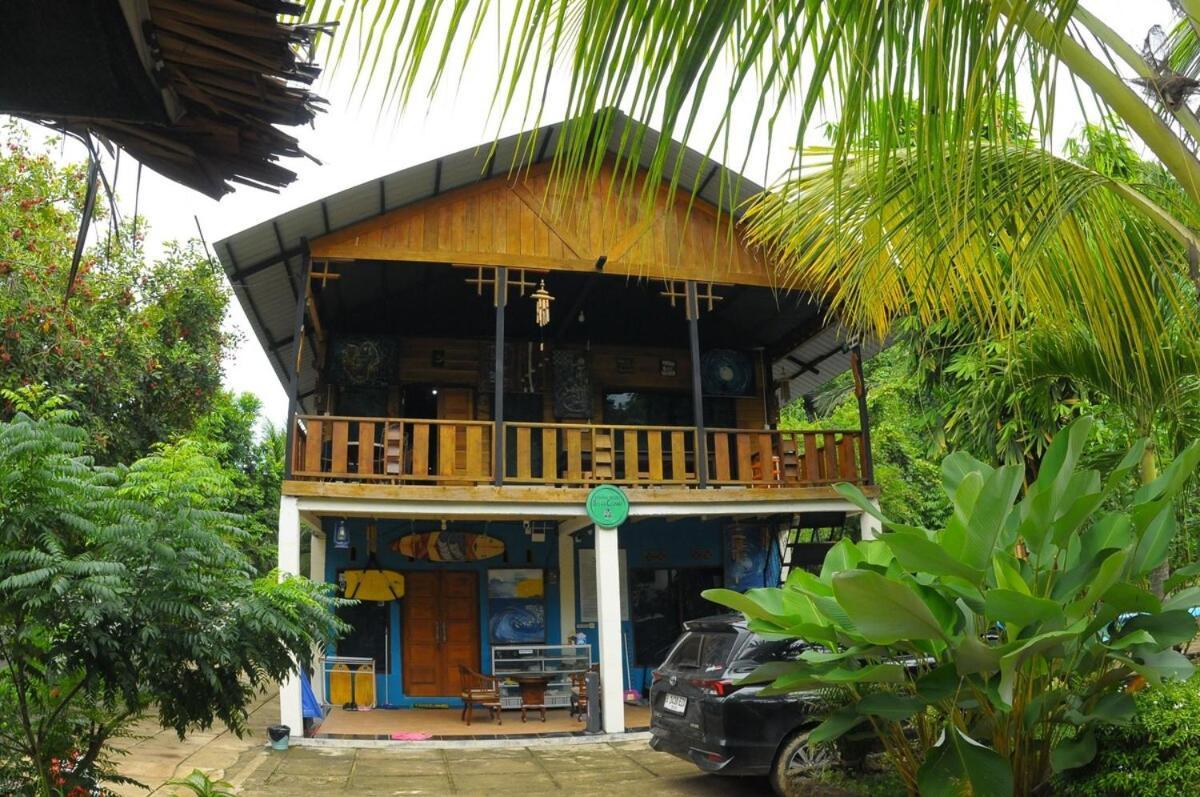 Air Manis Secret Surfcamp Appartement Taluk Batung Buitenkant foto