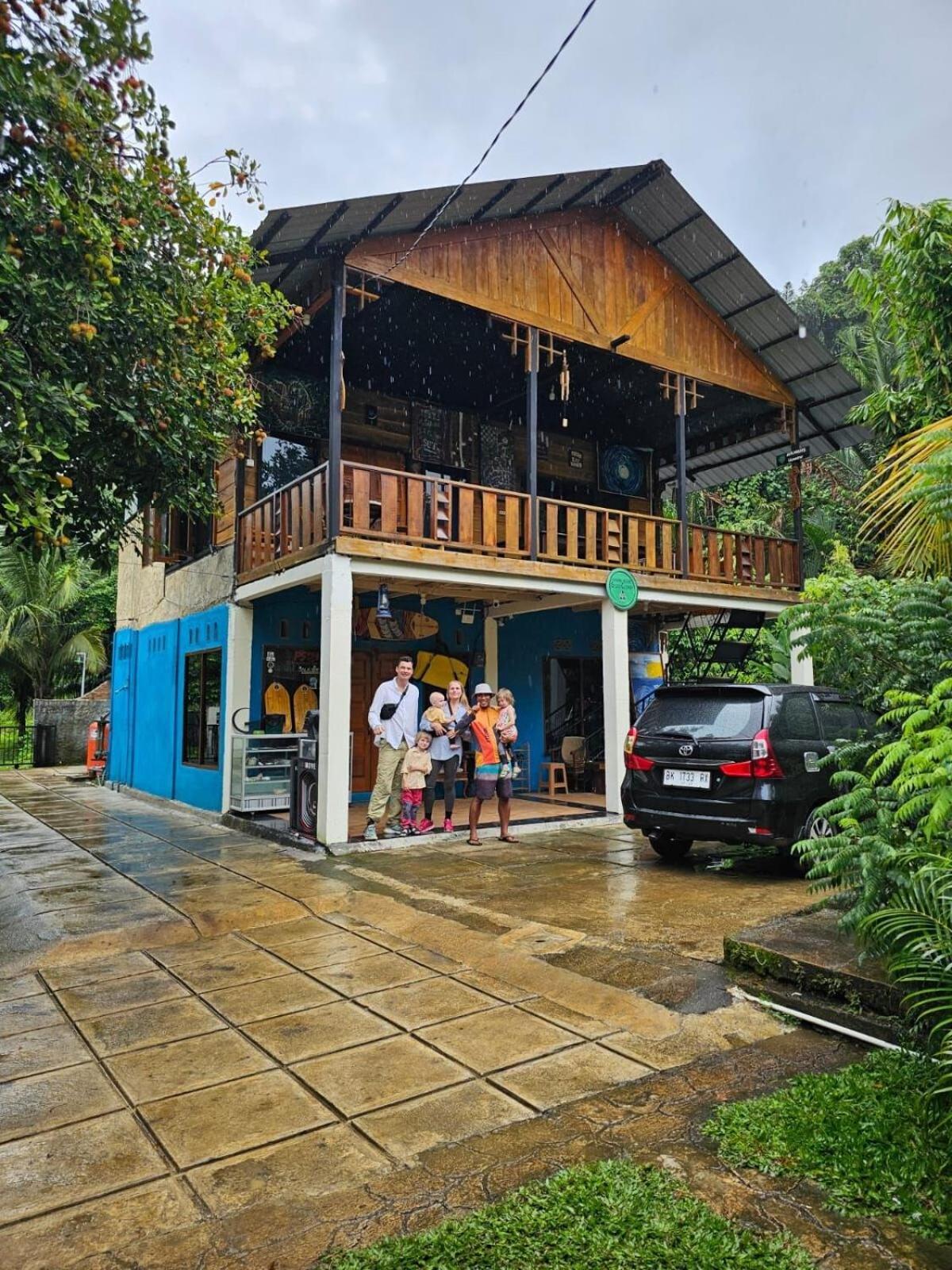 Air Manis Secret Surfcamp Appartement Taluk Batung Buitenkant foto