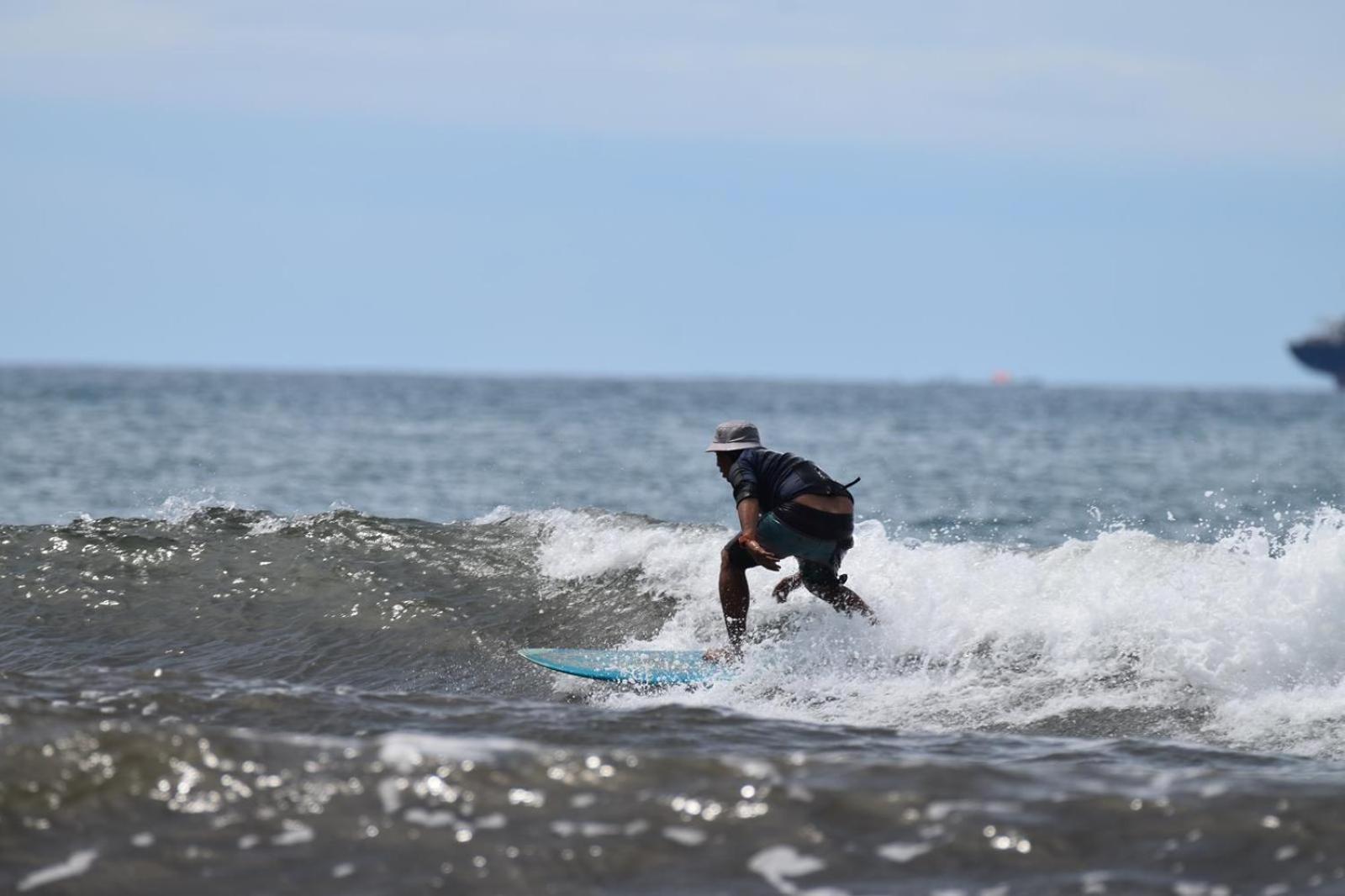 Air Manis Secret Surfcamp Appartement Taluk Batung Buitenkant foto